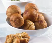 Linsenbällchen mit Joghurtsoße
