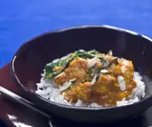 Curry mit Truthahn und Reisbeilage