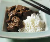 Curry mit Rindfleisch dazu Reis