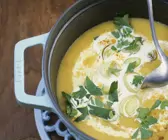 Lauchsuppe mit Apfel und Curry