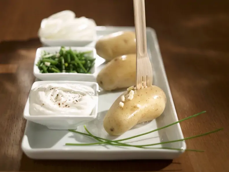 Gekochte Kartoffeln mit Quarkdip (Bibeleskäs)