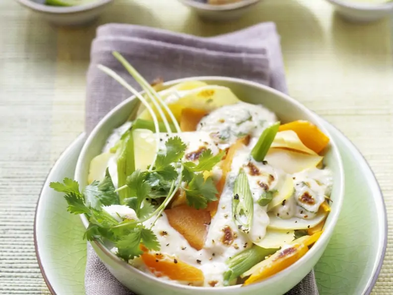 Kartoffel-Kürbis-Auflauf mit Kokosmilch und Koriander