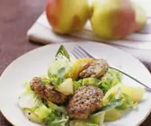 Wildbuletten mit Birnen und Kohl