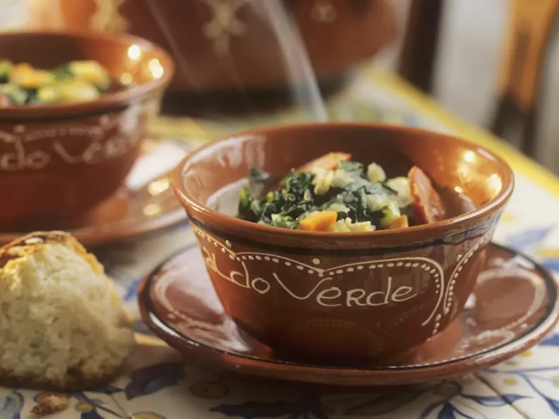 Kohlsuppe aus Portugal mit Chorizo