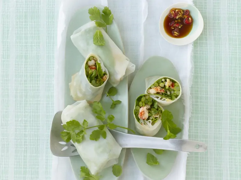 Reispapierröllchen mit thailändischem Spargel
