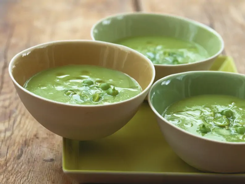 Kalte Erbsensuppe mit Bohnen