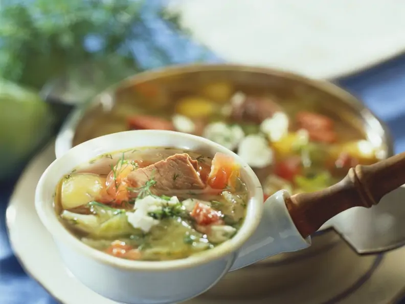 Lammsuppe mit Kohl
