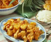 Süß-saures Hühnchen mit Ananas