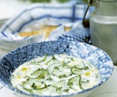 Gurkensuppe mit Buttermilch