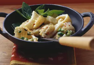 Scharfe Wok-Calamari