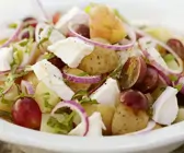 Kartoffel-Trauben-Salat mit Ziegenkäse