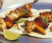 Scharfe Hähnchenspieße vom Grill