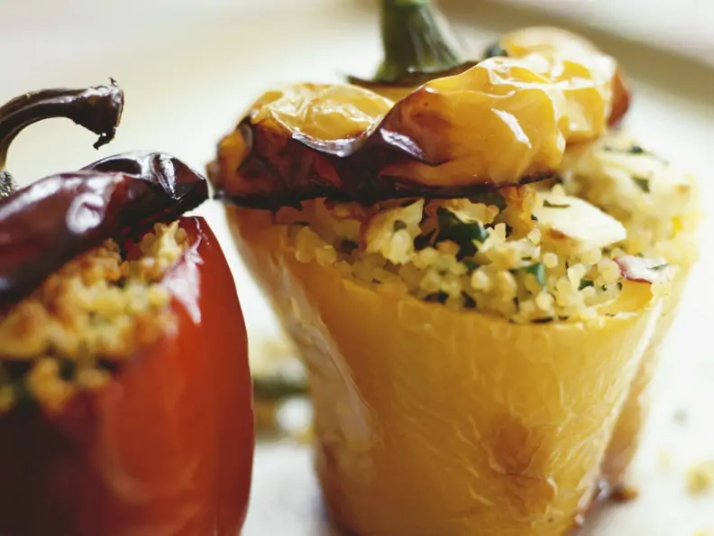 Paprikaschoten mit Couscous-Füllung