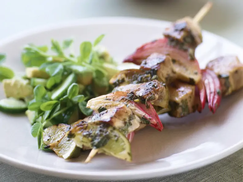Schwertfischspieße mit Limetten