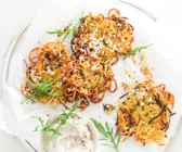 Kartoffel-Zucchini-Rösti mit veganem Meerrettich Dip