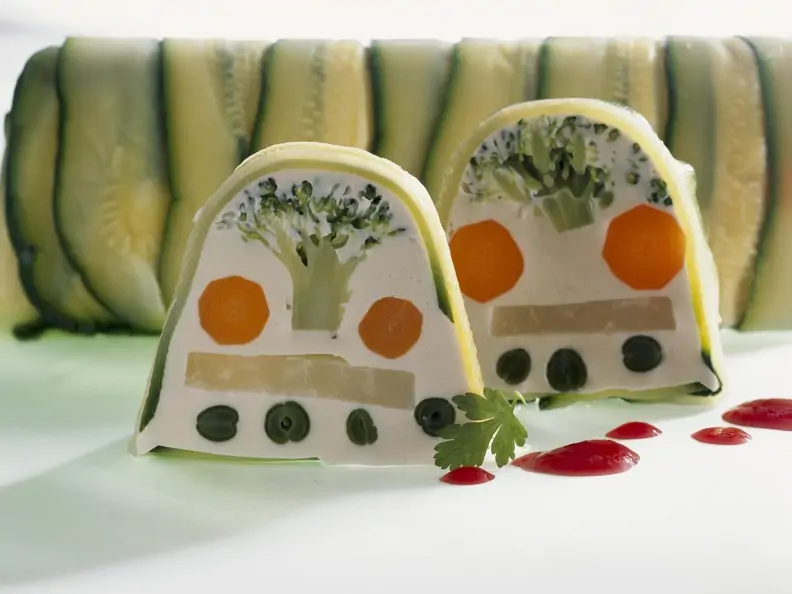 Vegetarische Terrine mit Champignoncreme