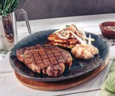 Irish Entrecote mit Kartoffelrösti und Birnenmus