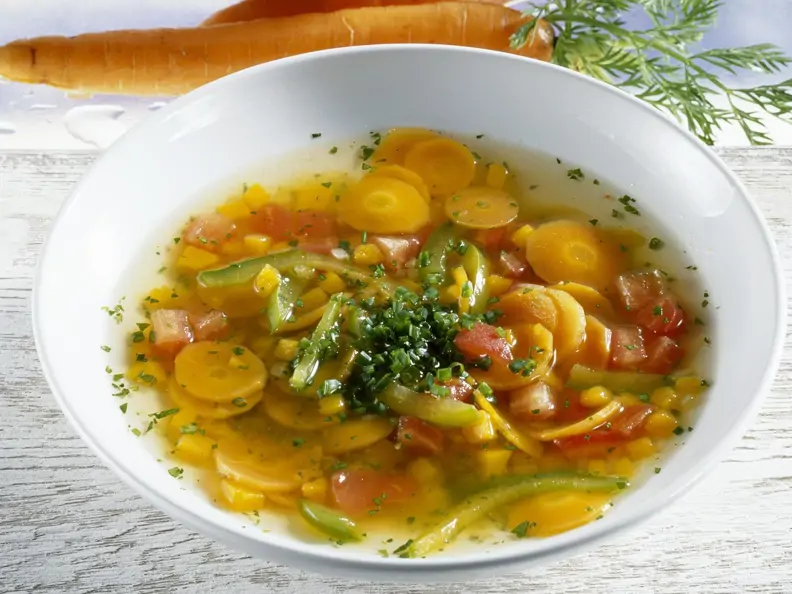 Karotten-Kürbis-Suppe mit Paprika