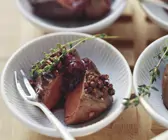 Rehmedaillon mit Nussöl und Chutney aus Feige und Schalotte