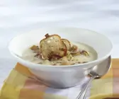Kartoffel-Pilz-Suppe mit Speck