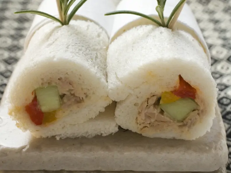 Thunfisch-Tramezzini-Rollen