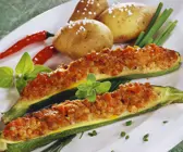 Zucchinischiffchen mit Kartoffeln