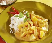 Currygeschnetzeltes mit Hähnchen und Früchten