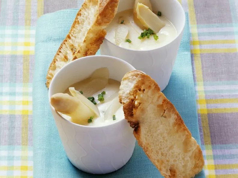 Cremige Spargelsuppe