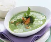 Erbsensuppe mit Scampi