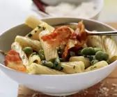 Pasta mit Saubohnen und Bacon