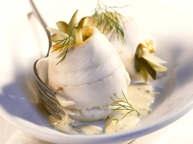 Schollenröllchen mit Dillsoße
