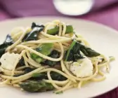 Pasta mit Spinat und Ziegenkäse