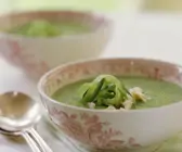 Gurken-Krebsfleisch-Suppe