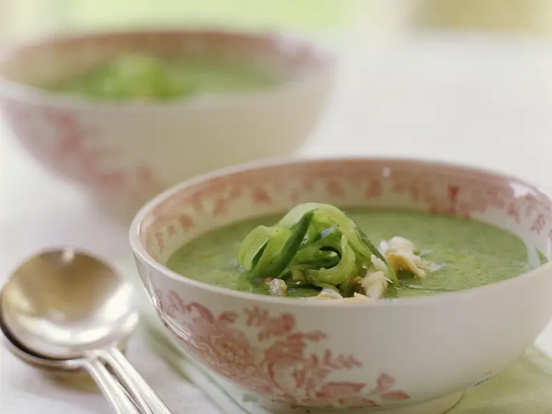 Gurken-Krebsfleisch-Suppe