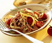 Käse-Wurst-Salat mit Tomaten