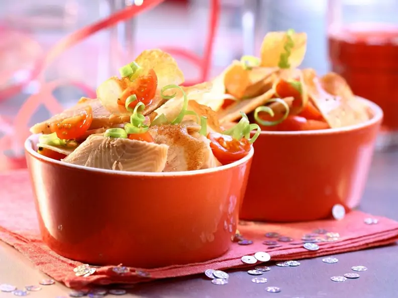 Salat mit Räucherforelle