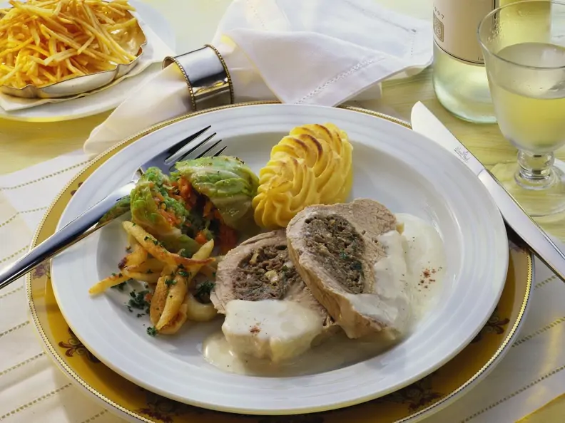 Kalbstafelspitz mit Leberbrätfüllung und Wirsing