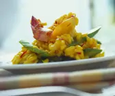 Risotto mit Safran, Scampi und Spargel
