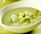 Zucchini-Avocado-Kaltschale
