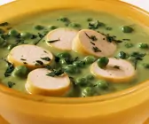 Erbsensuppe mit Frankfurter Würstchen