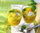 Zucchinikaltschale mit Sauerrahm