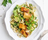 Spitzkohl-Slaw