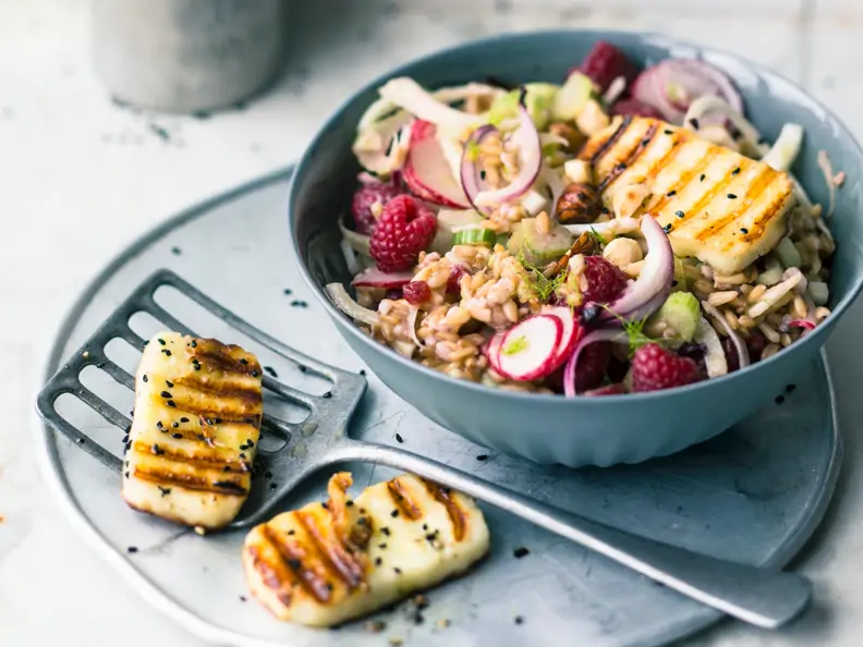 Fenchel-Hafer-Salat mit Halloumi