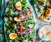 Grünkohl-Caesar-Salat mit Kichererbsen