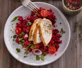 Hähnchenbrust mit Rote-Bete-Salat