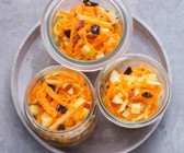 Kürbissalat mit getrockneten Pflaumen