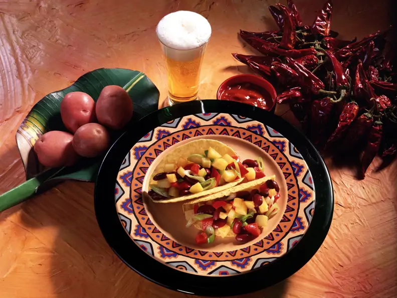 Tacos mit Bohnen-Kartoffel-Salat