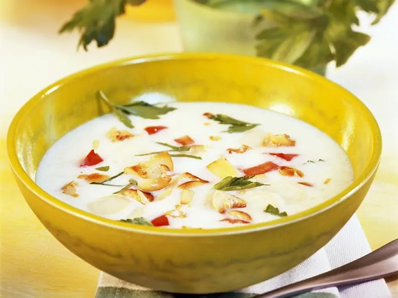 Cremige Gemüsesuppe mit Kartoffeln