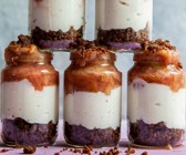 Rhabarber-Cheesecake im Glas