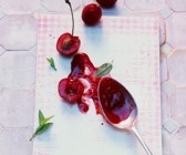 Kirschmarmelade mit Hagebutte
